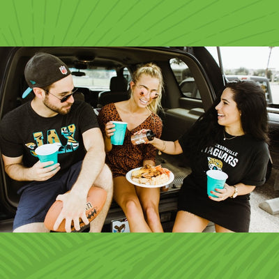 How to Throw the Best Tailgate Party: Featuring Cocktails and Grilling
