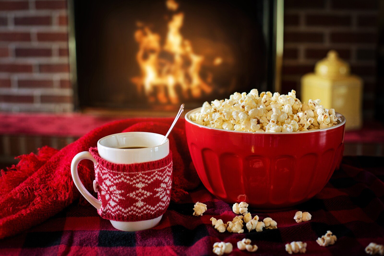 How Do You Make Family Movie Night PERFECT? (SECRET: Family + Popcorn!)